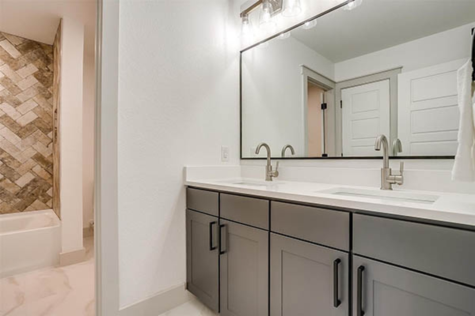 5805 Trigg Drive, Westworth Village, Texas 76114, 4 Bedrooms Bedrooms, ,3 BathroomsBathrooms,Home,For Sale,Trigg Drive,1009