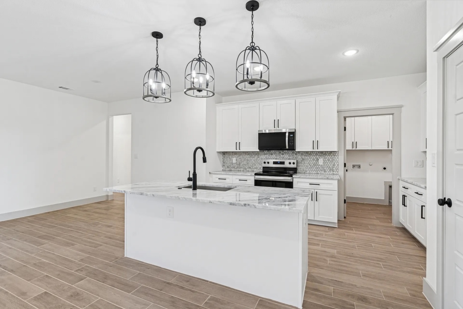 5012 Elizabeth St, Granbury, Texas 76048, 4 Bedrooms Bedrooms, ,2 BathroomsBathrooms,Home,For Sale,Elizabeth St,1015 5012 Elizabeth St, Granbury, Texas 76048, 4 Bedrooms Bedrooms, ,2 BathroomsBathrooms,Home,For Sale,Elizabeth St,1015