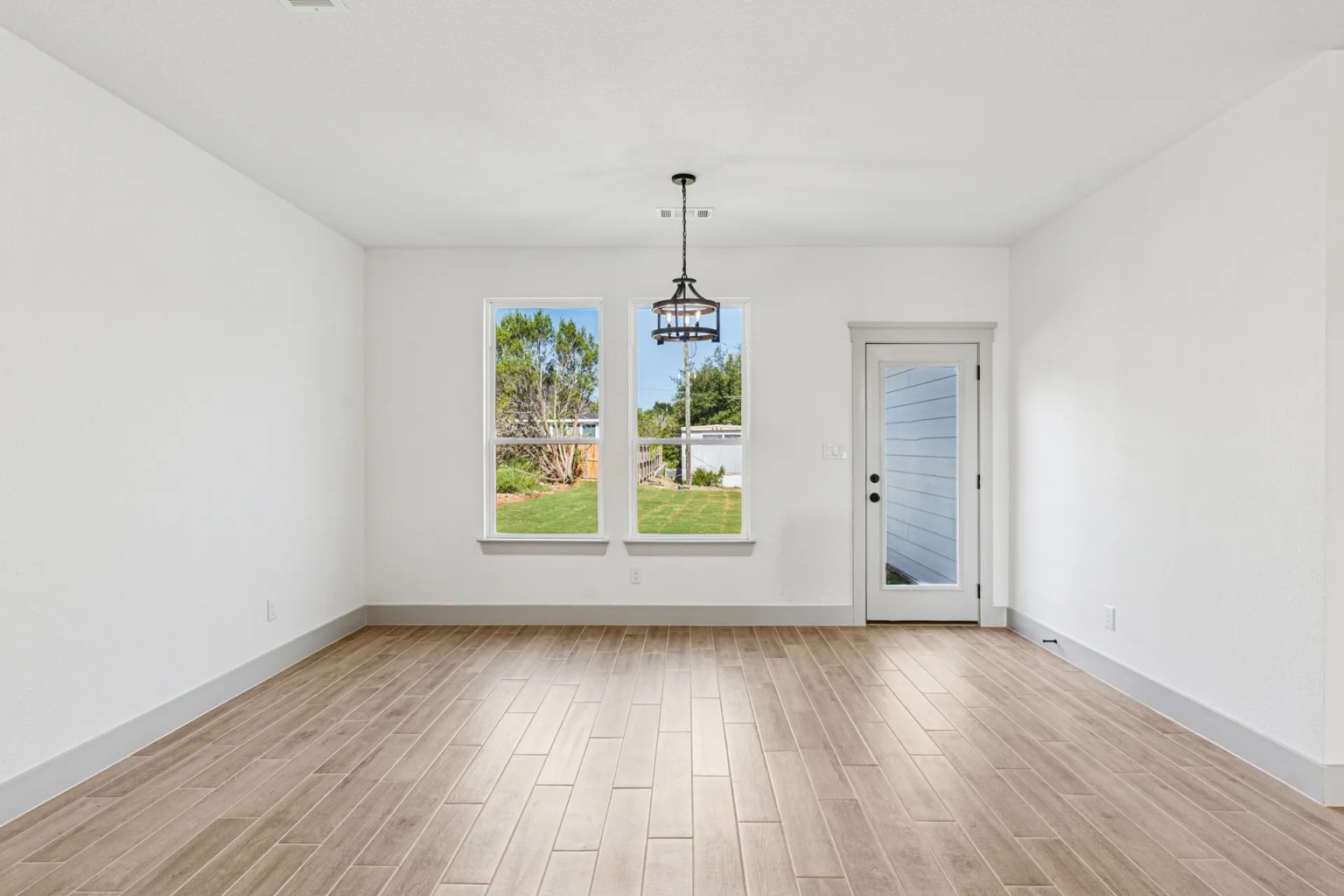 5012 Elizabeth St, Granbury, Texas 76048, 4 Bedrooms Bedrooms, ,2 BathroomsBathrooms,Home,For Sale,Elizabeth St,1015 5012 Elizabeth St, Granbury, Texas 76048, 4 Bedrooms Bedrooms, ,2 BathroomsBathrooms,Home,For Sale,Elizabeth St,1015