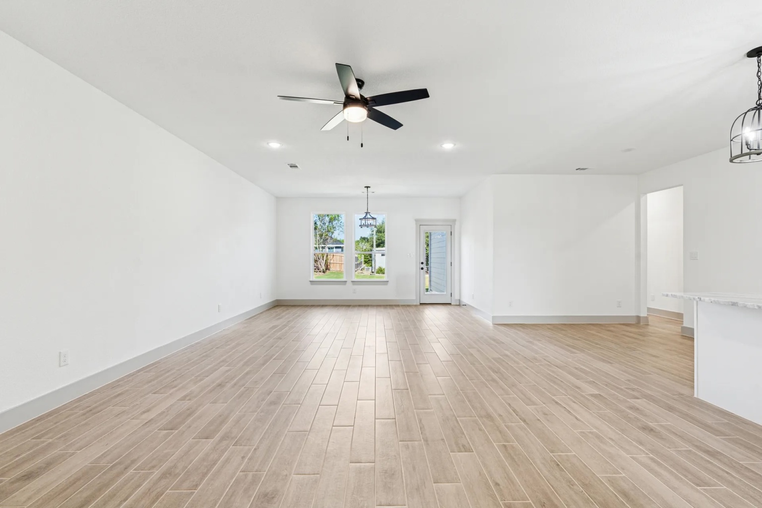 5012 Elizabeth St, Granbury, Texas 76048, 4 Bedrooms Bedrooms, ,2 BathroomsBathrooms,Home,For Sale,Elizabeth St,1015 5012 Elizabeth St, Granbury, Texas 76048, 4 Bedrooms Bedrooms, ,2 BathroomsBathrooms,Home,For Sale,Elizabeth St,1015