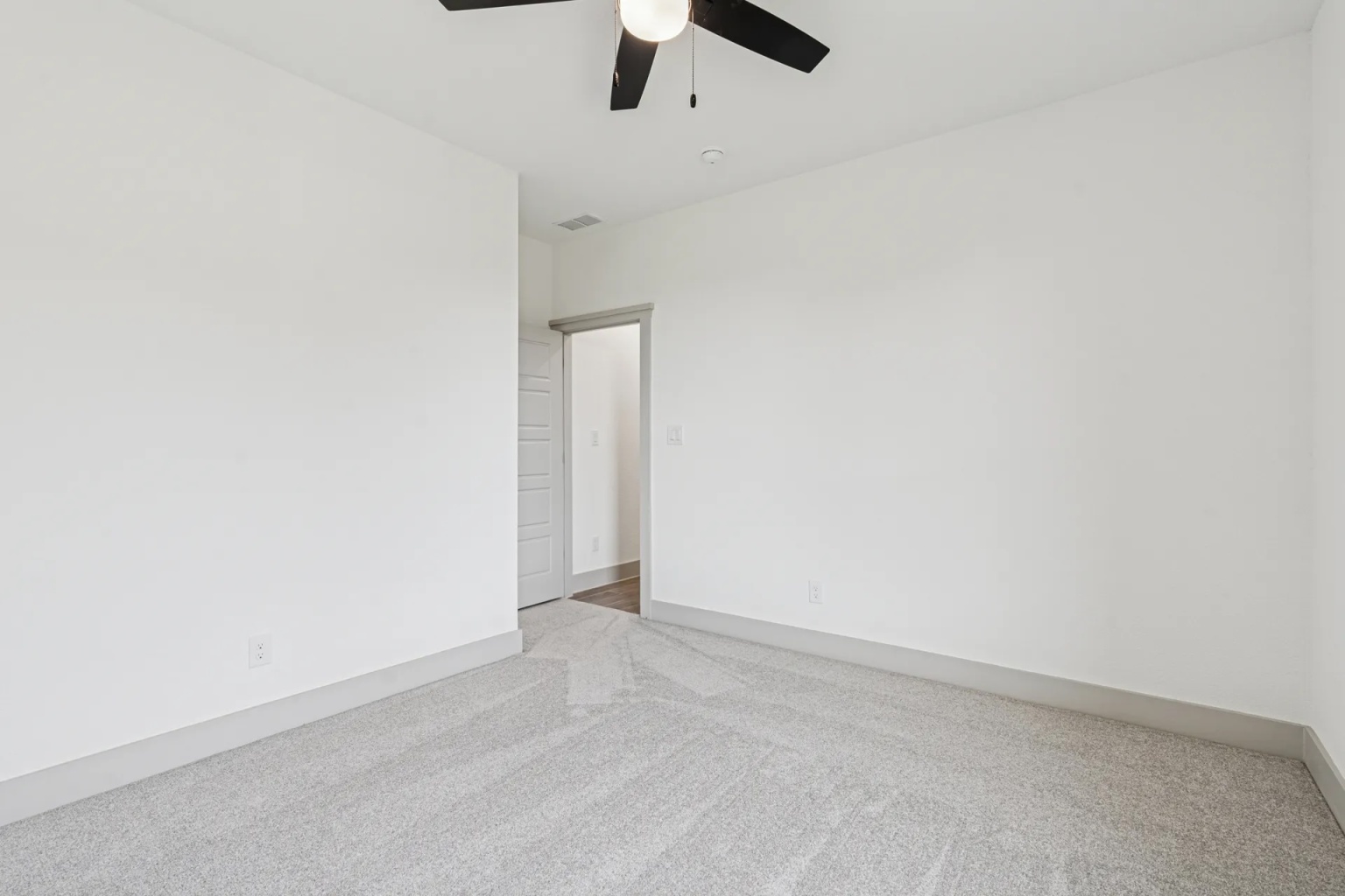 5012 Elizabeth St, Granbury, Texas 76048, 4 Bedrooms Bedrooms, ,2 BathroomsBathrooms,Home,For Sale,Elizabeth St,1015 5012 Elizabeth St, Granbury, Texas 76048, 4 Bedrooms Bedrooms, ,2 BathroomsBathrooms,Home,For Sale,Elizabeth St,1015