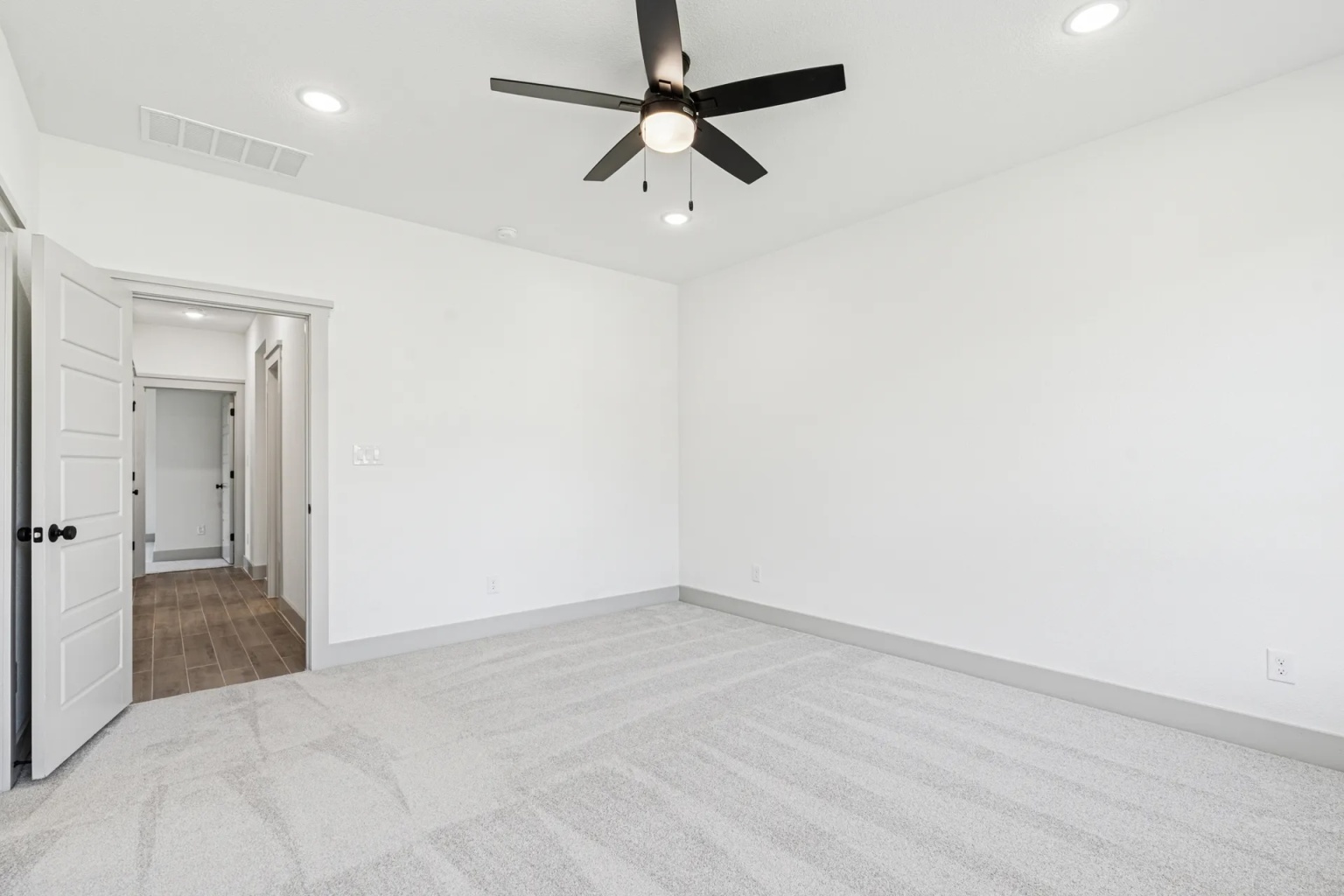 5012 Elizabeth St, Granbury, Texas 76048, 4 Bedrooms Bedrooms, ,2 BathroomsBathrooms,Home,For Sale,Elizabeth St,1015 5012 Elizabeth St, Granbury, Texas 76048, 4 Bedrooms Bedrooms, ,2 BathroomsBathrooms,Home,For Sale,Elizabeth St,1015