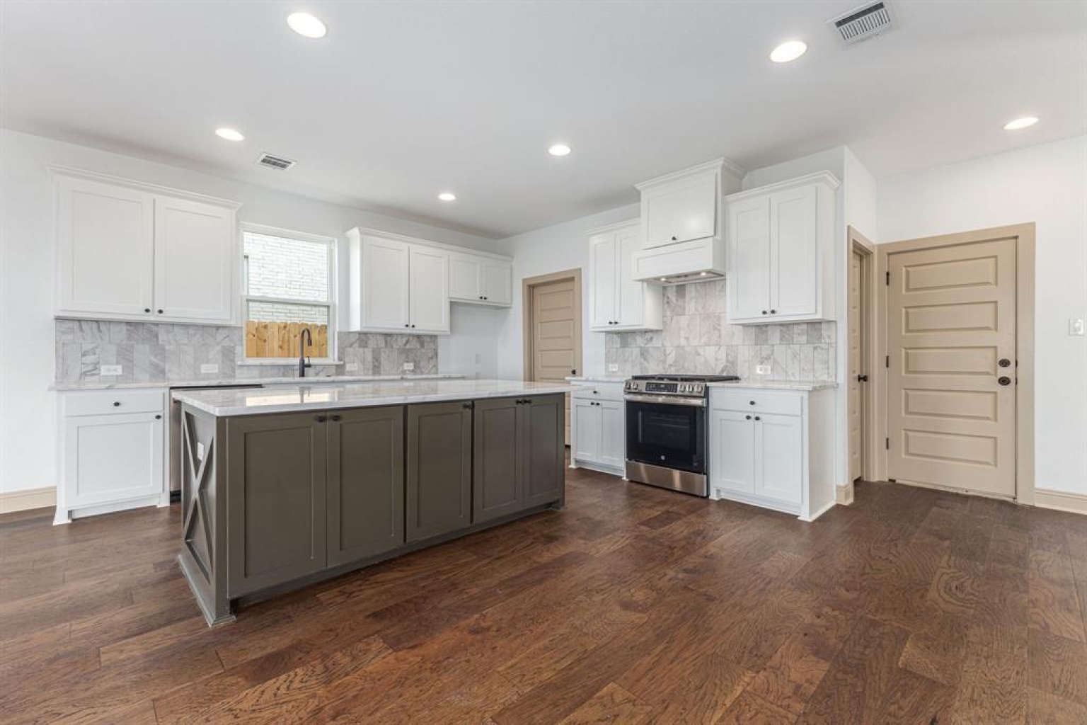 7636 Trailridge Dr, Fort Worth, Texas 76179, 3 Bedrooms Bedrooms, ,3 BathroomsBathrooms,Home,For Sale,Trailridge Dr,1018