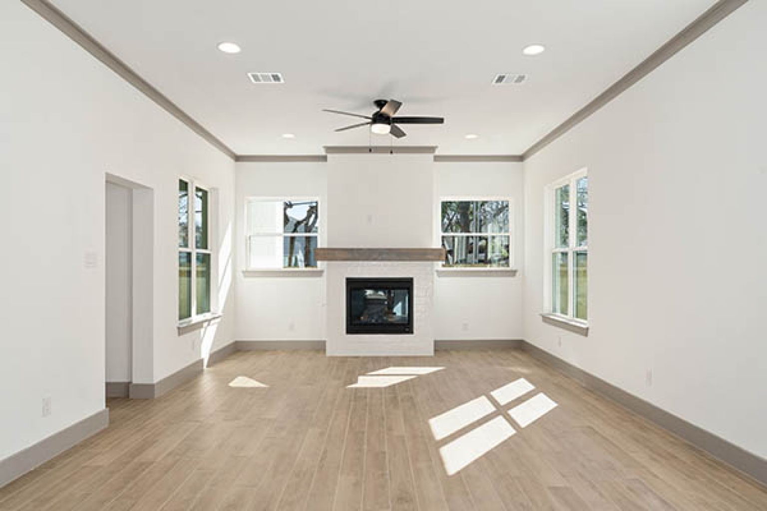 840 Northwood Road, Fort Worth, Texas 76107, 4 Bedrooms Bedrooms, ,2 BathroomsBathrooms,Home,For Sale,Northwood Road,1007