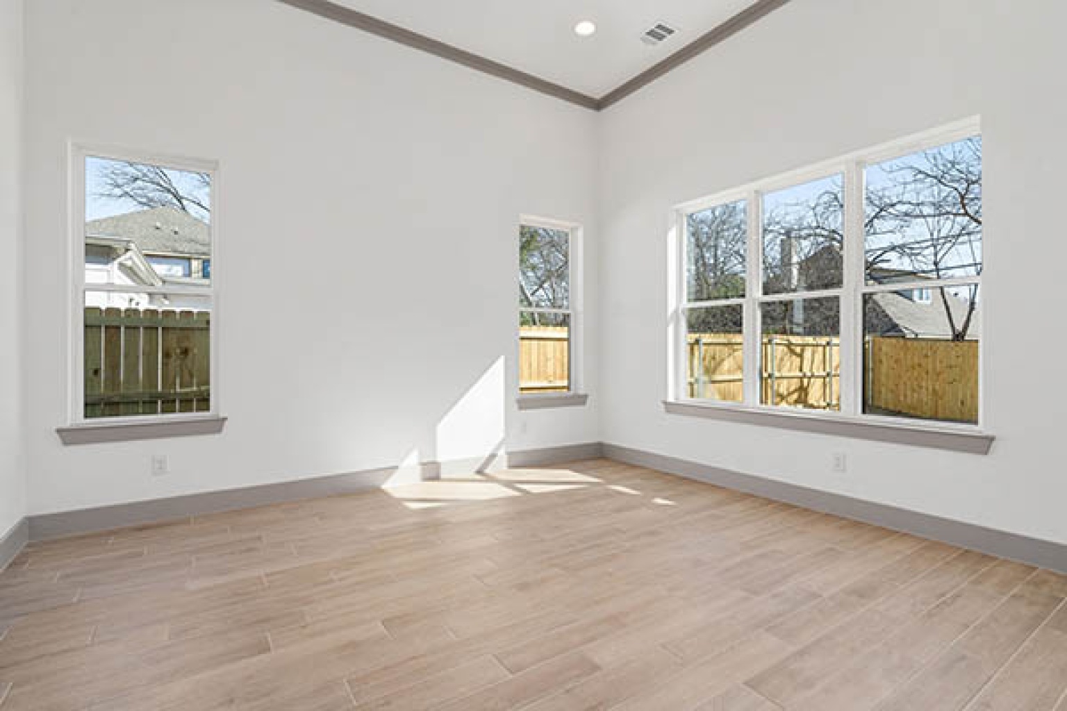 840 Northwood Road, Fort Worth, Texas 76107, 4 Bedrooms Bedrooms, ,2 BathroomsBathrooms,Home,For Sale,Northwood Road,1007