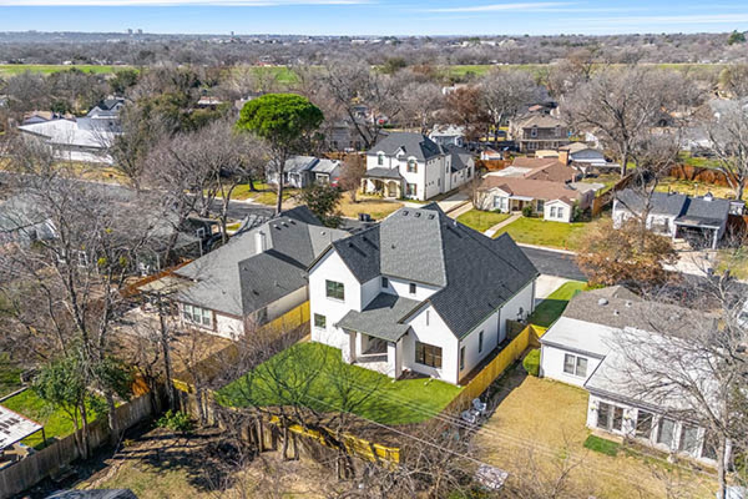 840 Northwood Road, Fort Worth, Texas 76107, 4 Bedrooms Bedrooms, ,2 BathroomsBathrooms,Home,For Sale,Northwood Road,1007